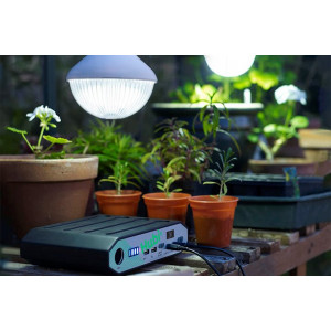 Solar Technology HUBi Go 2K Solar Power Kit